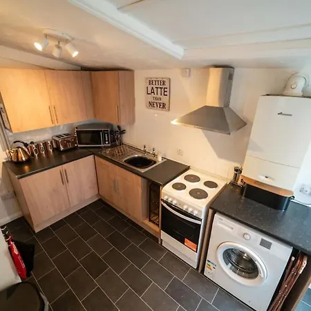 2 Bed Sleeps 4 Central Haverfordwest Town House Exterior photo